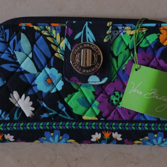 Vera Bradley Handbags - Vera Bradley Wallet